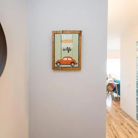 New Era Near Old Town * Bükreş