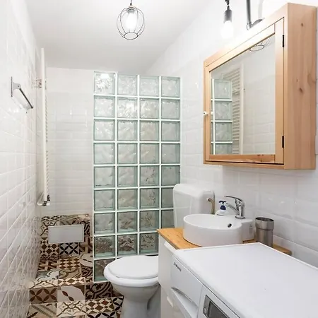 New Era Near Old Town דירה