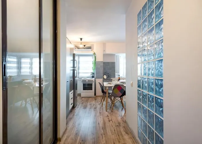 Апартаменти New Era Near Old Town Бухарест