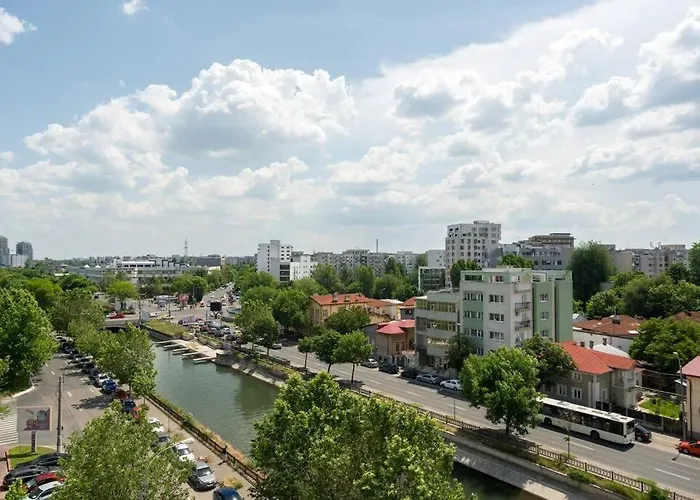 Апартаменти New Era Near Old Town Бухарест