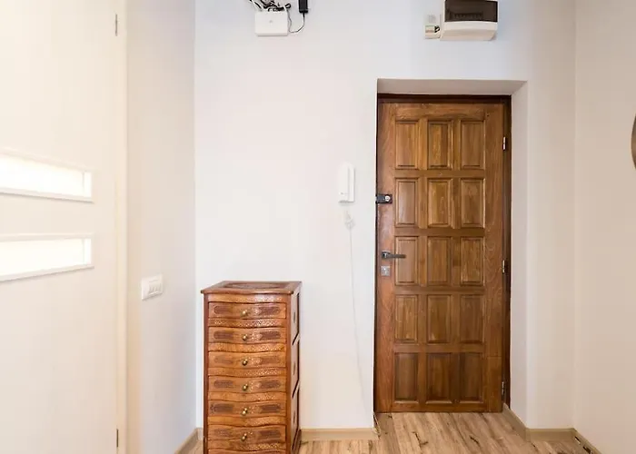 New Era Near Old Town Бухарест