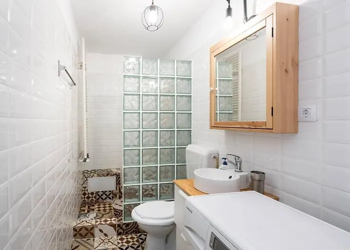 New Era Near Old Town شقة